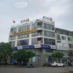 Hot nhà siêu đẹp mặt phố liễu giai dt 200m2x3t mt 13m vỉa rộng, cực phẩm có 1 khu vực ba đình