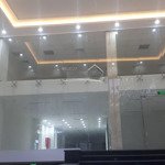 Cho thuê showroom 352 m2 phố huế, phường phố huế, quận hai bà trưng, hà nội 0915339116