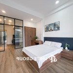 Căn hộ 1 phòng ngủtách bếp có balcon lớn giữa trung tâm quận 1, full nội thất gần cầu ba son, cầu calmette