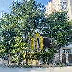 Biệt thự hồ bơi - thang máy ở phường an phú giá bán 35 triệu
