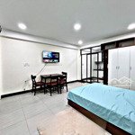 Phòng studio - tách bếp - rộng đẹp - có sân sau