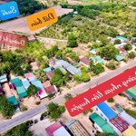 Lô đất 1000m2, full thổ cư, giáp suối, ngay khu dân cưtựa sơn hướng thuỷ, cách sg chỉ 3h lái xe