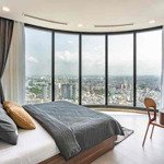 Căn hộ view kính ... ngay dưới chân cầu sài gòn