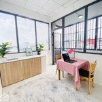 Căn hộ 1 phòng ngủ, ban công, 35m2, đầy đủ nội thất,giữa sân bay và q1