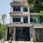 Cho thuê nhà mới xây 1 tầng2 lầu6pn- 7 vệ sinhliên phường phước long b