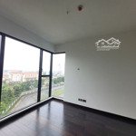 "nội thất cơ bản" - feliz en vista 4 phòng ngủ(239m2) đang cho thuê 72 triệu/th