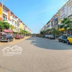 Tìm chủ mới cho căn shophouse minh mạng sát biển