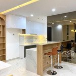 Cho thuê 2 phòng ngủmidtown phú mỹ hưng full nội thất, giá siêu tốt chỉ 22 triệu / tháng, view biệt thự