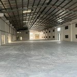 Cho thuê 1.060m2 kho đường ql 22, quận 12. lh: 0903.961.884