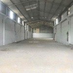 ️ ̂ 750m2, liên ấp 1-2-3, cont lùi vào kho