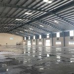 Cho thuê xưởng dt 2000m2 đến 10000m2, giá: 50k/m2, pccc, cont 24/24, có sân rộng đậu xe, lưu cont.