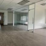 Tòa văn phòng trống 1000 m2- view công trường mê linh- giá sỉ: 500 tr/th