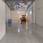 Kho,xưởng 210m² y như hình,đ xe công ngay dương thị giang