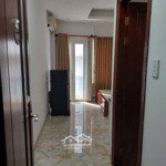 Cho thuê căn hộ dịch vụ - tiện nghi – thang máy – bancol