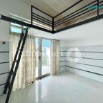 Duplex ban công - cửa sổ sẵn máy lạnh ngay phú thọ hoà