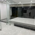 Cho thuê văn phòng tổng dt 190m2 tại phố hào nam đống đa giá siêu rẻ