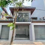 Cho thuê vp việt hưng, long biên, 2 tầng 180m2 dtsd, mt12m,3 ôtô tránh