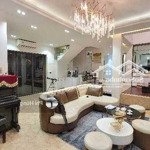 Tôi bán biệt thự kđt văn quán gần hồ văn quán 200m2 chỉ 36.8 tỷ. liên hệ: 0989.62.6116