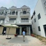 Tôi cần bán nhà, 220m2 ngay tthc bầu bàng, bình dương. cắt lỗ 400 triệu còn 1tỷ9 (bao sổ)