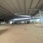 Cho thue vụ sầu kho + sân bãi 4000m2 ccn tân an