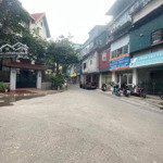 Cho thuê nhà 100 m2, sạch đẹp, ngõ 2 ô tô tránh 9 tr/th