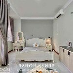 Studio balcony 30m2 - giá rẻ - gần sân bay tsn - gv giáp phú nhuận