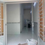 Nhà tl22 gần ngã tư ga. sạch sẽ. 2 phòng ngủ wc. sân để xe