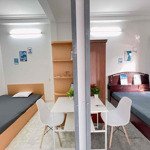 Căn hộ 2 phòng ngủ+ ban công - full nội thất - giáp ngã tư hàng xanh