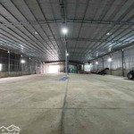 Cho thuê kho xưởng sân bãi 4000m2 ( kho 2400m2)mặt tiềnql26 tt phước an