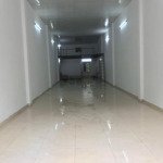 Cho thuê nhà phố trại lẻ.diện tích : 90m2, 1 tầng lửng, mặt tiền 4,5m đường rộng ô tô đỗ cửa