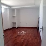 Nhà cho thuê. cc căn hộ cao cấp newton apartment tầng trệt. mt đ số 18