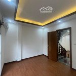 Nhà 4 tầng 31 đến 33m2 giá bán 2tỷ7 đại học đại nam , phố xốm 0962298288