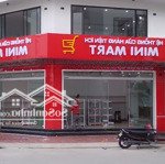 Cho thuê nhà mặt phố hàng da 35m2 x 3 tầng, vị trí lô góc ngã tư mặt tiền 10m. tiện kinh doanh