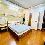 O thuê tòa căn hộ 5*view hồ tây 13 phòng+ 1mbkd