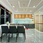 Nhà khá đẹp, mặt phố nguyễn chí thanh, 79m2 ngang 5m, 4 tầng 4 pn 4 wc