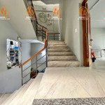 Cho thuê khu sân bay *nhà đẹp *3 tầng *6x12m hẻm xe hơi. nhà đẹp