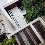 Villas an thượng sang xịn mịn gần biển cần bán