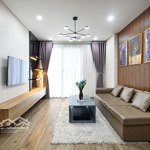 Cho thuê gấp căn 2 phòng ngủhado centrosa nội thất cao cấp view đẹp 86m2