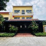 Cho thuê villa nguyên căn 9 phòng ngủ đầy đủ tiện nghi