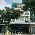 Hạ giá bán gấp nhà ngay đường thương hiệu lê văn sỹ q3, dt: 8x20m vuông, hđt: 120 triệu, giá: 41 tỷ