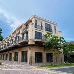 Trục đường 22m, bán căn shophouse 6x17 - giá full: 5,5 tỷ