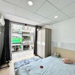 Căn hộ 1 phòng ngủ/studio tách bếp - bancol - full nội thất gần uef