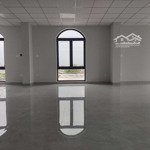 Cho thuê nhà hùynh văn lũy diện tích 300m2.có sân xe hơi rộng.