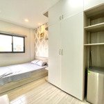 Cho thuê căn hộ 30m2 đầy đủ nội thất nhà mặt tiền thang máy gần cầu vượt 3/2_đh kinh tế ueh q10