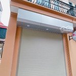 Chủ gửi bán nhà 4tầng 43m2 phố phùng hưng thị trấn phùng cạnh chợ phùng, đường thông, kd tốt