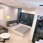 Chỉ 1,3 tỷ có ngay căn studio 31m2, full nội thất, tầng trung,view thoáng, sẵn sổ tại vinhomes ocp