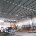 Xưởng 300m2 mới xây, xtt, hm