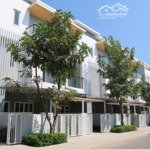 Cho thuê nhà nguyên căn dự án mega village full nội thất, giá tốt lh 0904936779