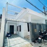 Nhà mới keng, gần ủy ban thạnh xuân, dt 7*11, 2pn rộng.