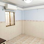 Nhà cho thuê 4 tầng hẻm xe hơi 1/ lò siêu quận 11 gần công viên lãnh binh thăng-mới đẹp ở ngay